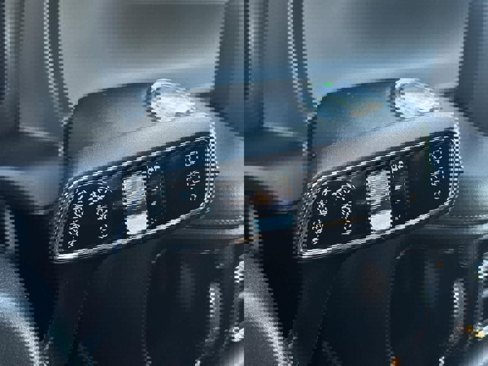 Used 2023 Lincoln Aviator 2WD image 25