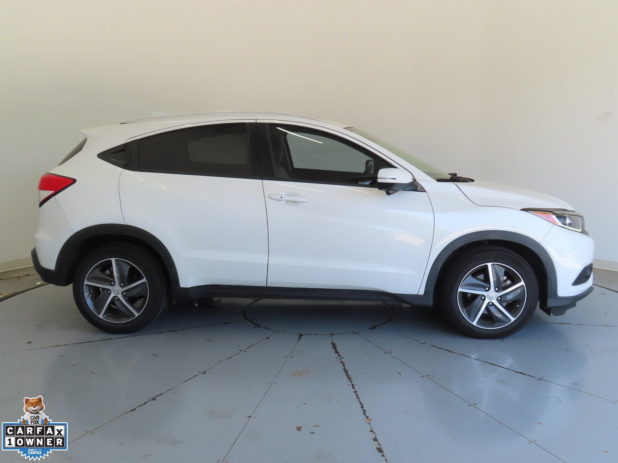Used 2021 Honda HR-V EX image 2