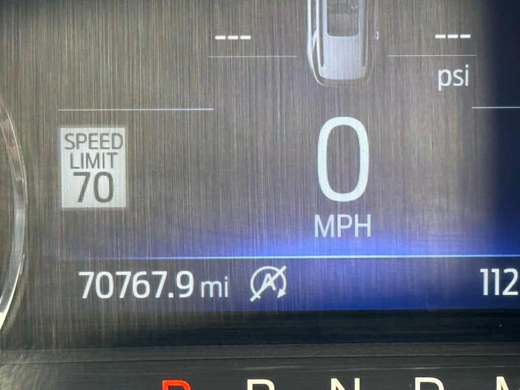 Used 2020 Ford Explorer XLT w/ Equipment Group 202A image 24