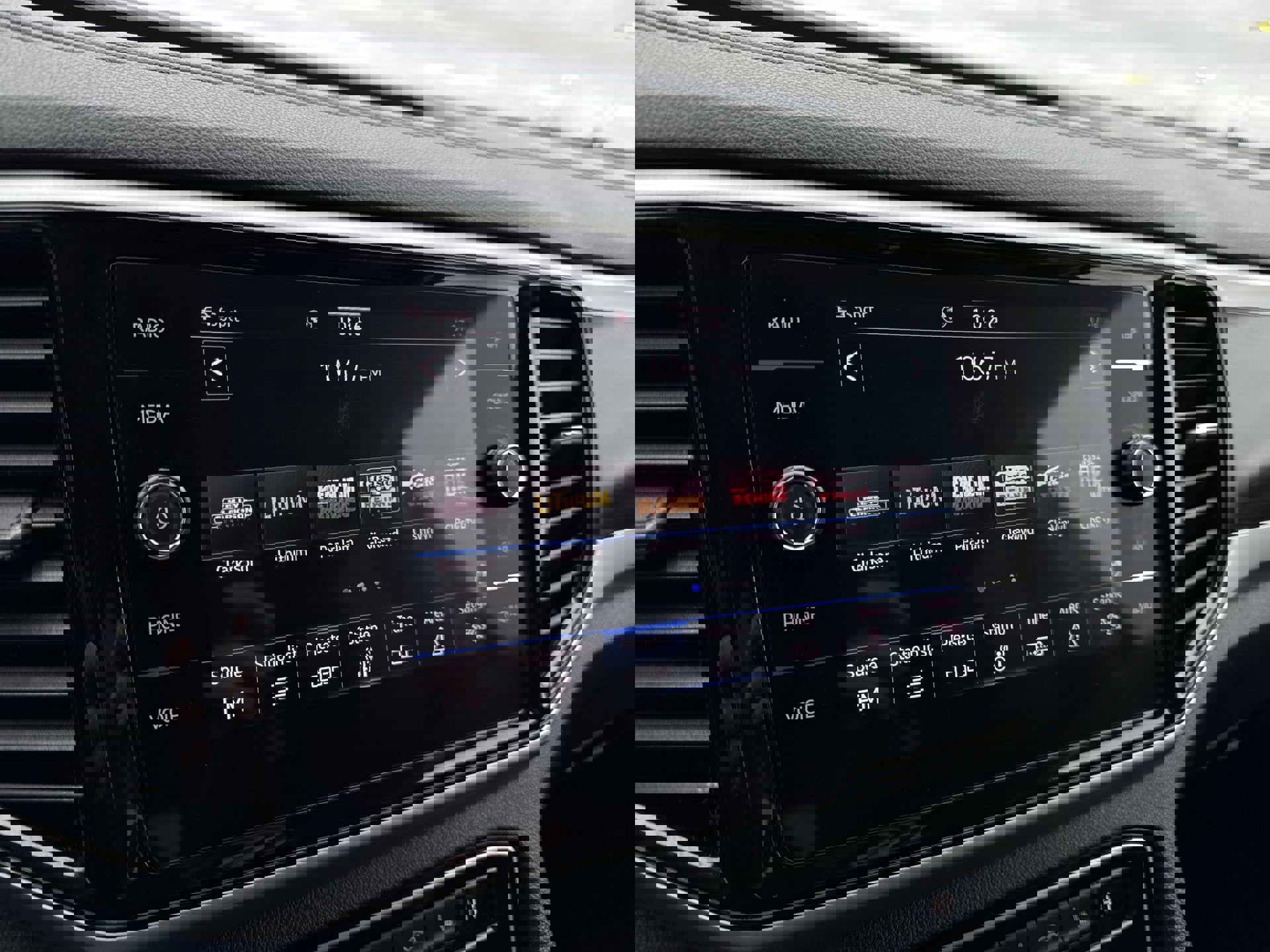 Used 2023 Volkswagen Atlas SE w/ Panoramic Sunroof Package image 13