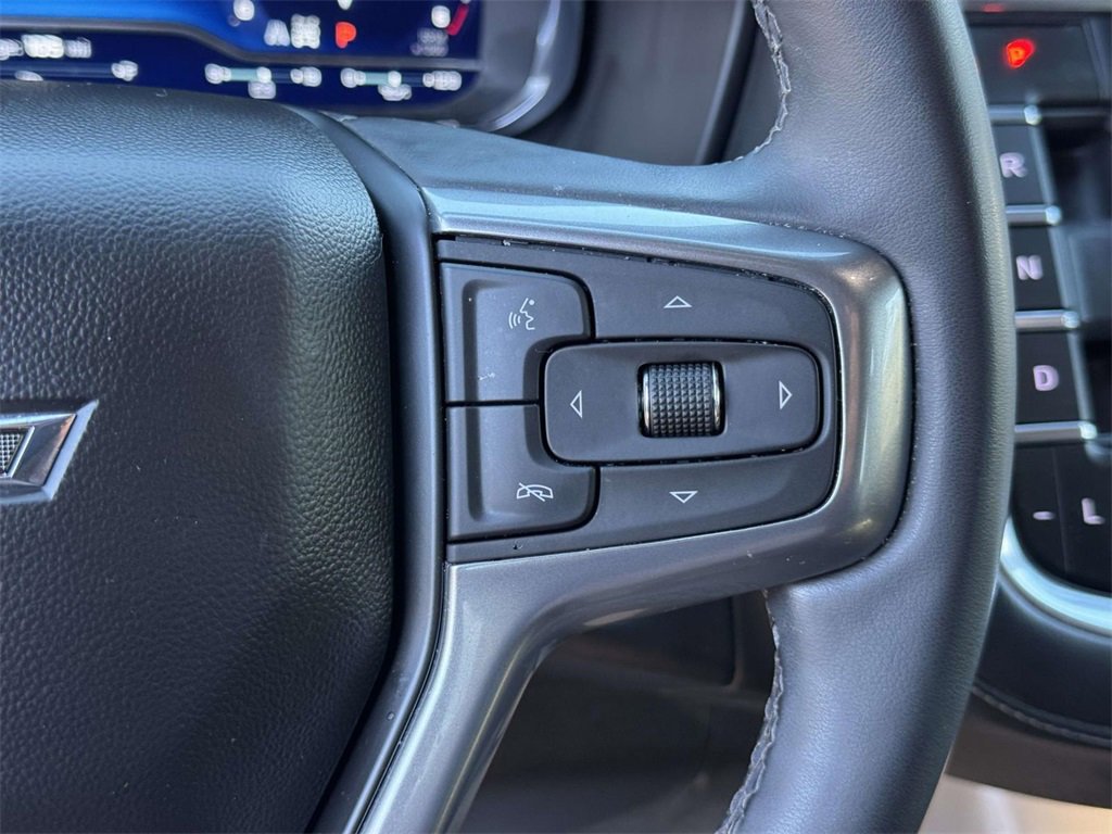 Used 2023 Chevrolet Suburban Z71 w/ Luxury Package image 11