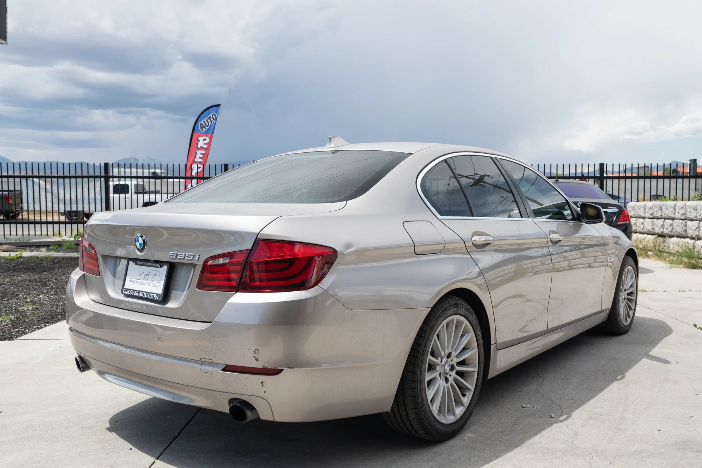Used 2012 BMW 535i xDrive Sedan AWD/4WD image 7