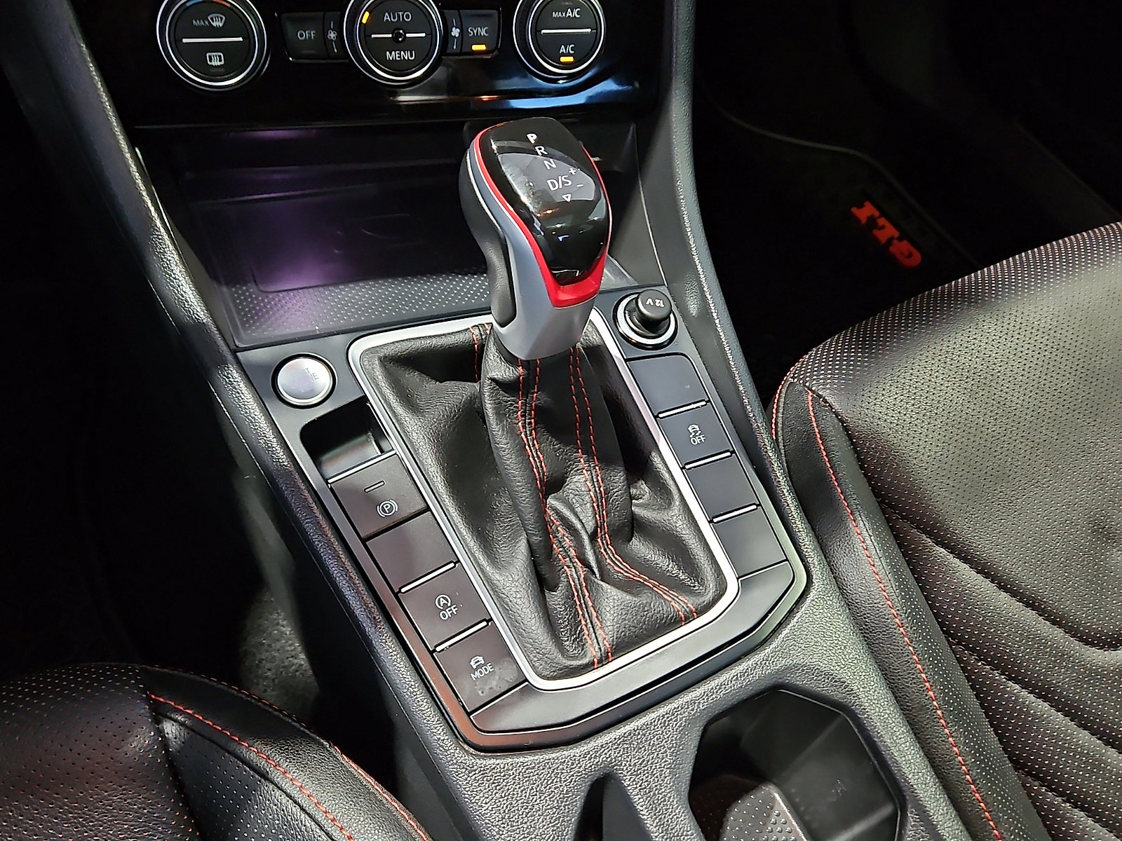 Used 2024 Volkswagen Jetta GLI Autobahn image 15