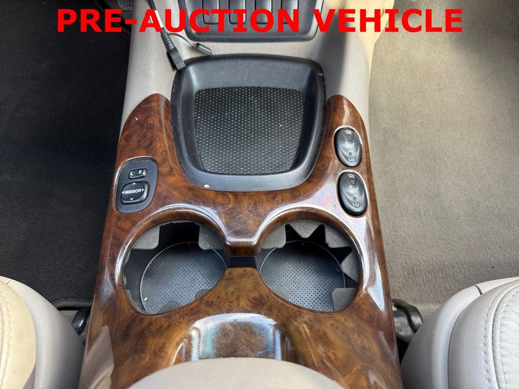 Used 2007 Toyota Sequoia SR5 AWD/4WD image 14