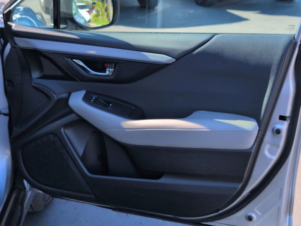 Used 2025 Subaru Outback Premium image 33