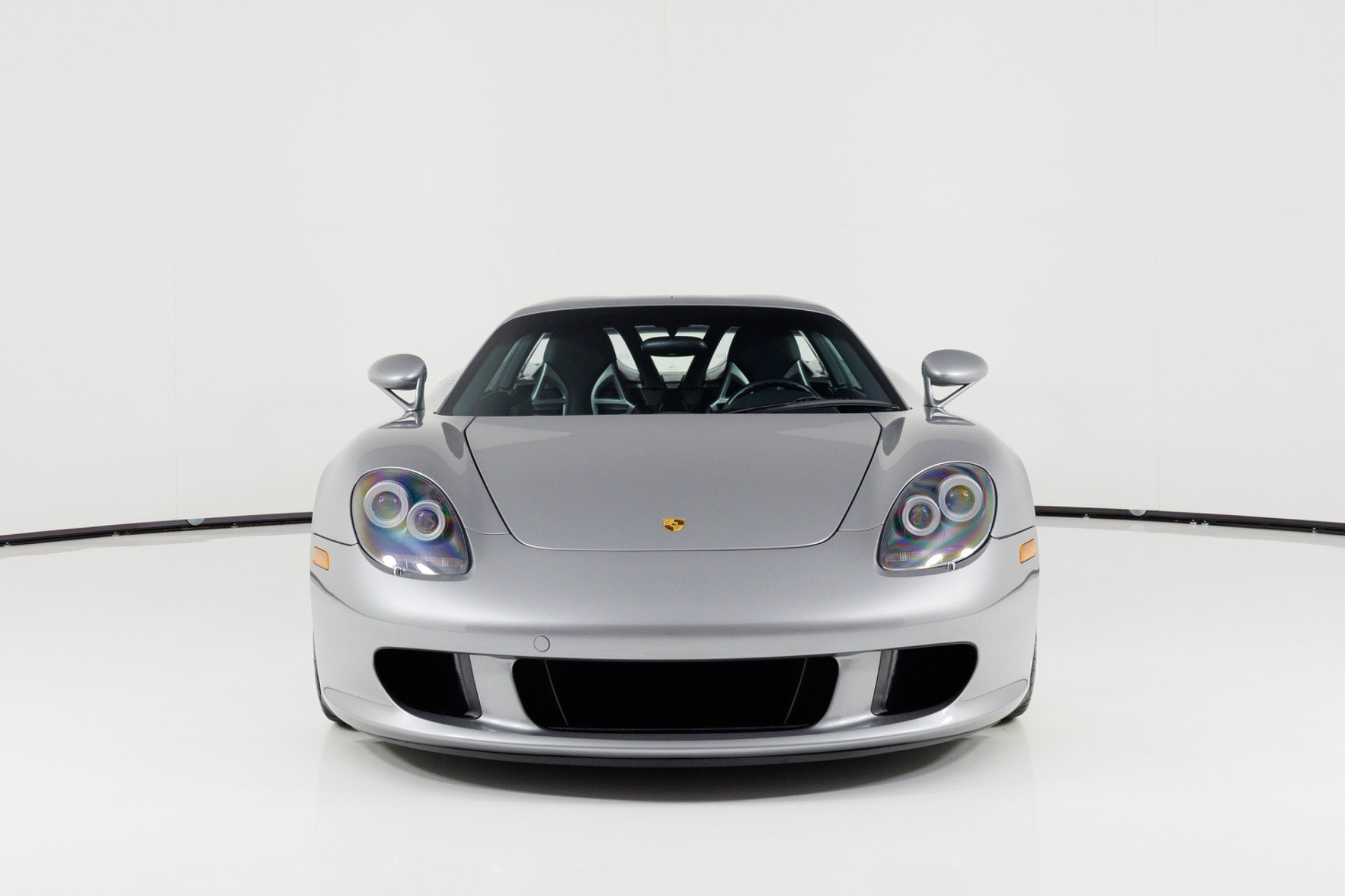 Used 2004 Porsche Carrera GT RWD image 10