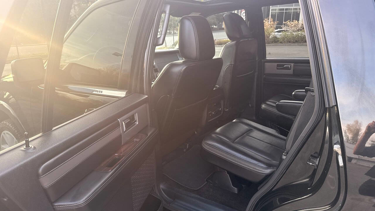 Used 2015 Ford Expedition Platinum image 32