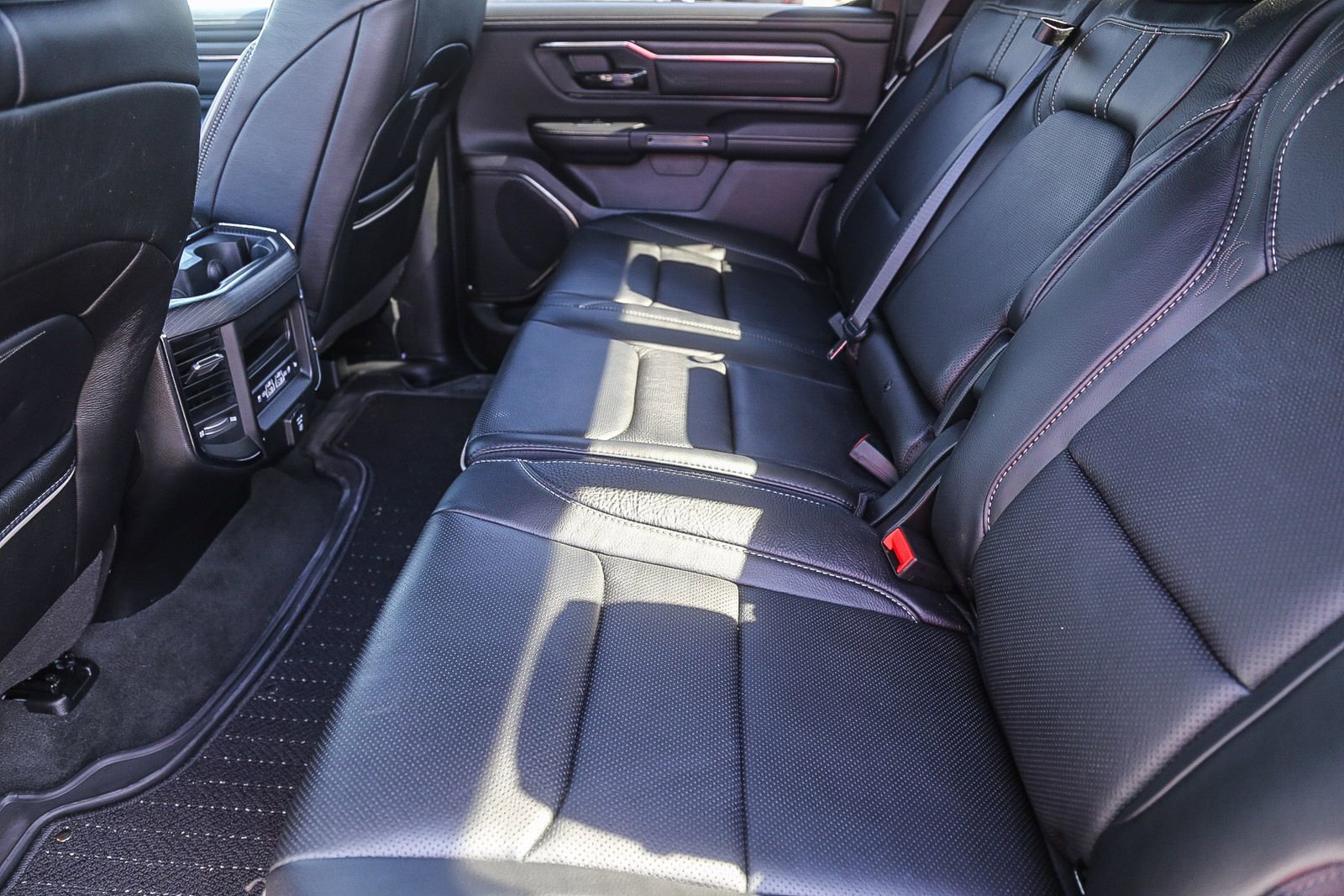 Used 2024 RAM 1500 Limited image 19