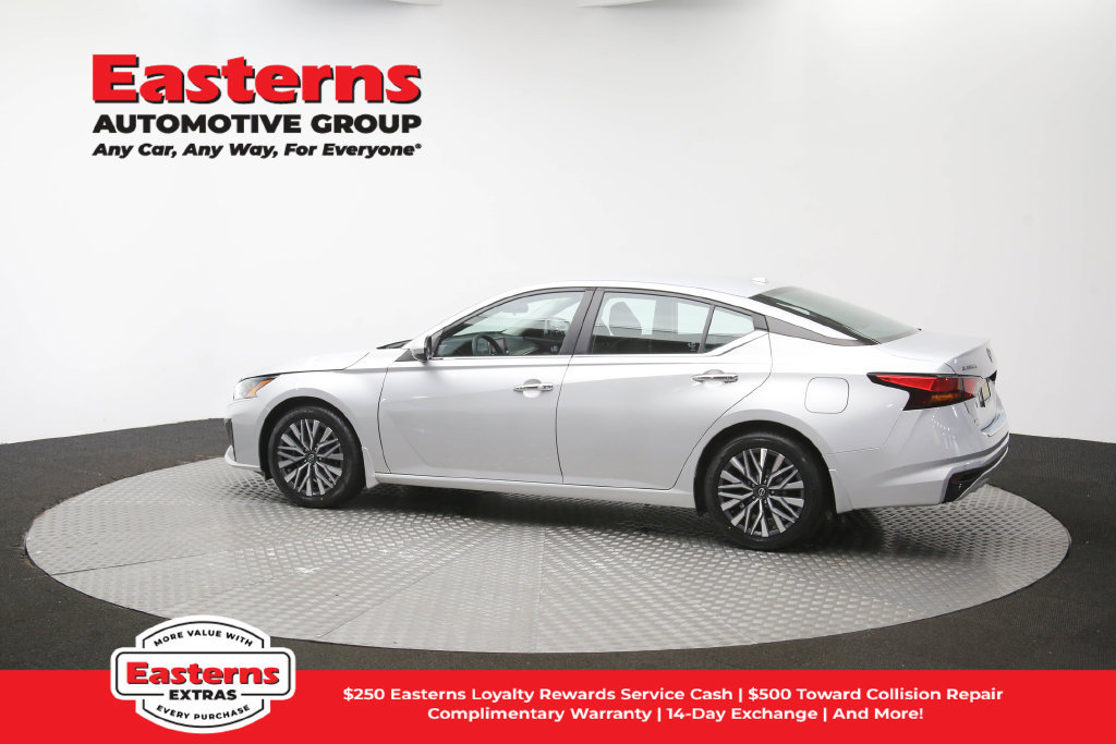 Used 2023 Nissan Altima 2.5 SV FWD image 63