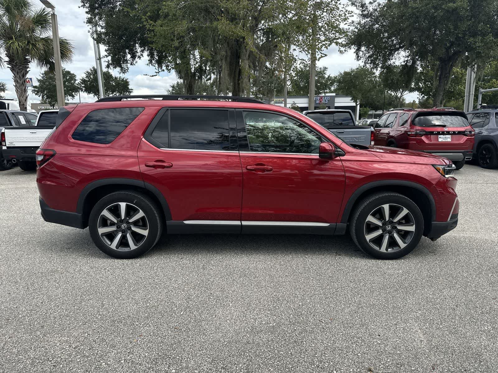 Used 2024 Honda Pilot Touring image 7