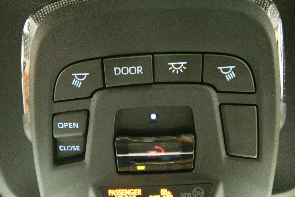 Used 2026 Toyota Crown w/ Advanced Technology Package AWD/4WD image 18