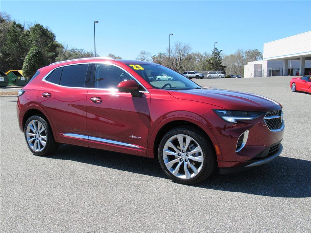 Used 2023 Buick Envision Avenir image 2