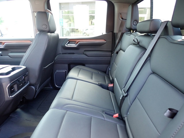 Used 2023 GMC Sierra 1500 Denali AWD/4WD image 18