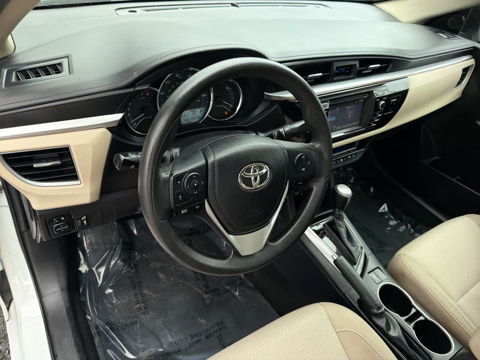 Used 2015 Toyota Corolla LE FWD image 10