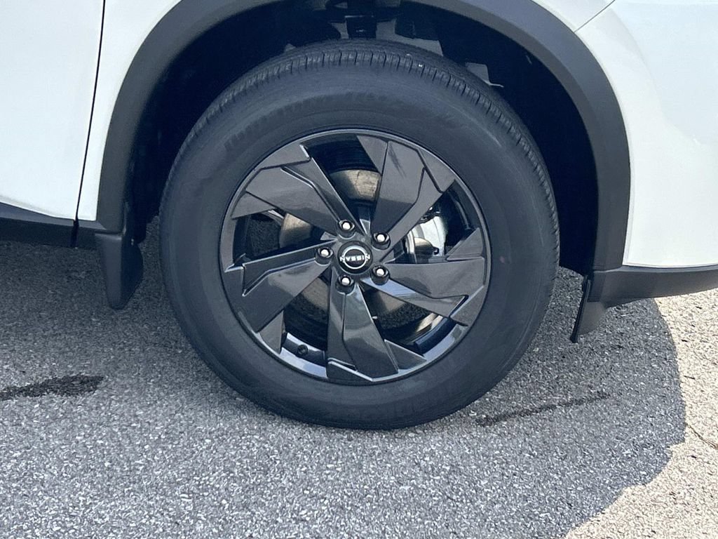 New 2026 Nissan Rogue SV AWD/4WD image 9
