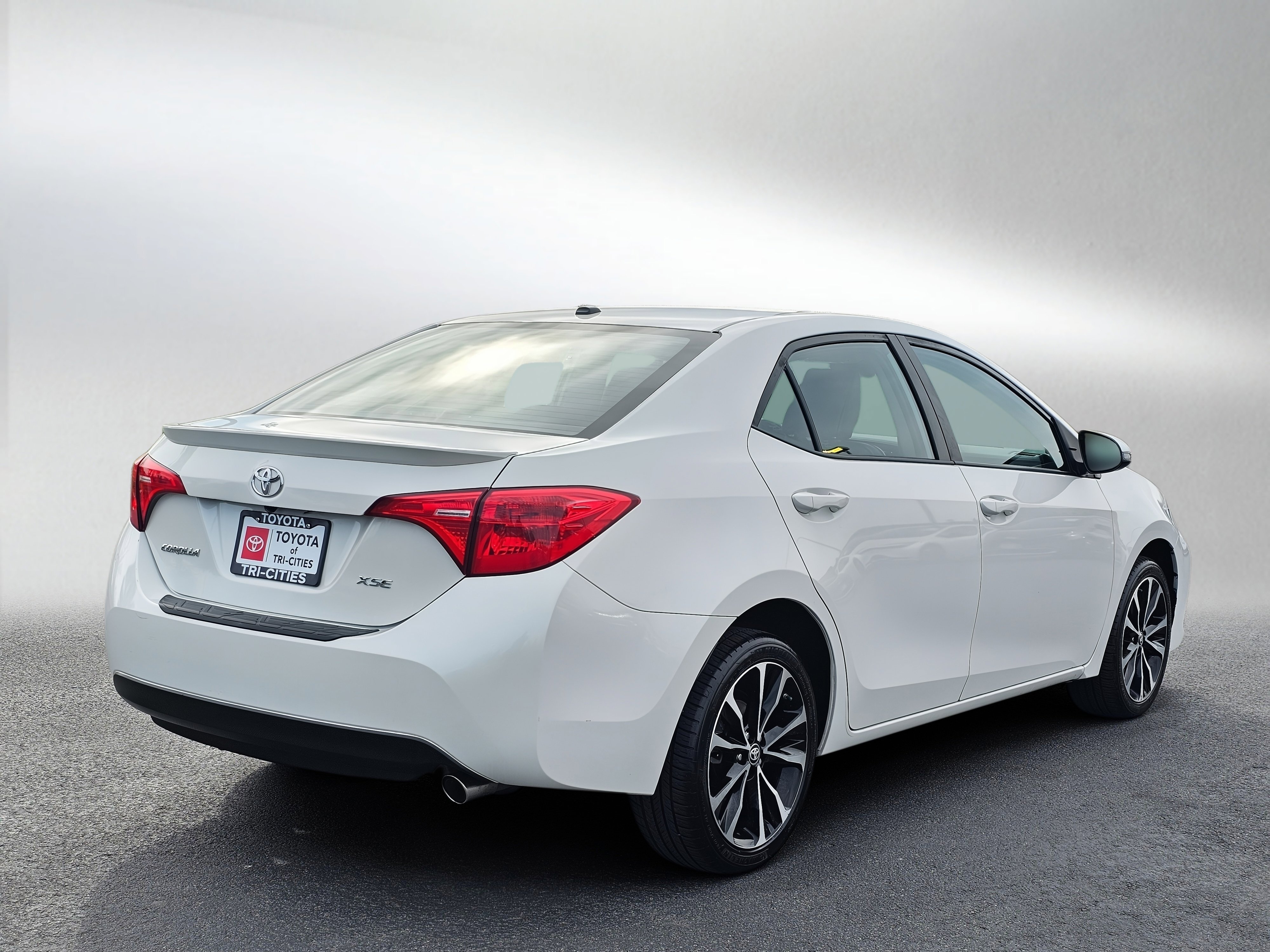 Used 2019 Toyota Corolla XSE w/ Carpet Mat Package (TMS) image 5