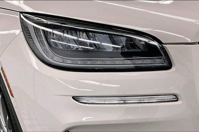 Used 2024 Lincoln Corsair AWD w/ Equipment Group 101A image 34