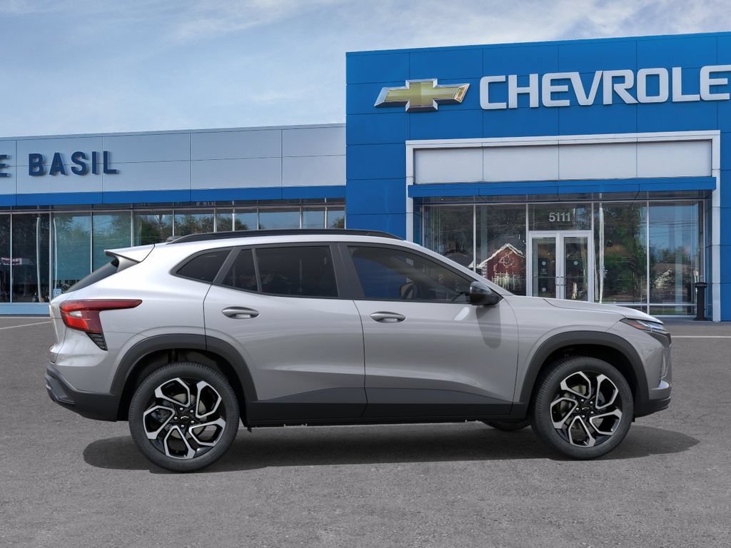 New 2026 Chevrolet Trax RS w/ Driver Confidence Package FWD image 5