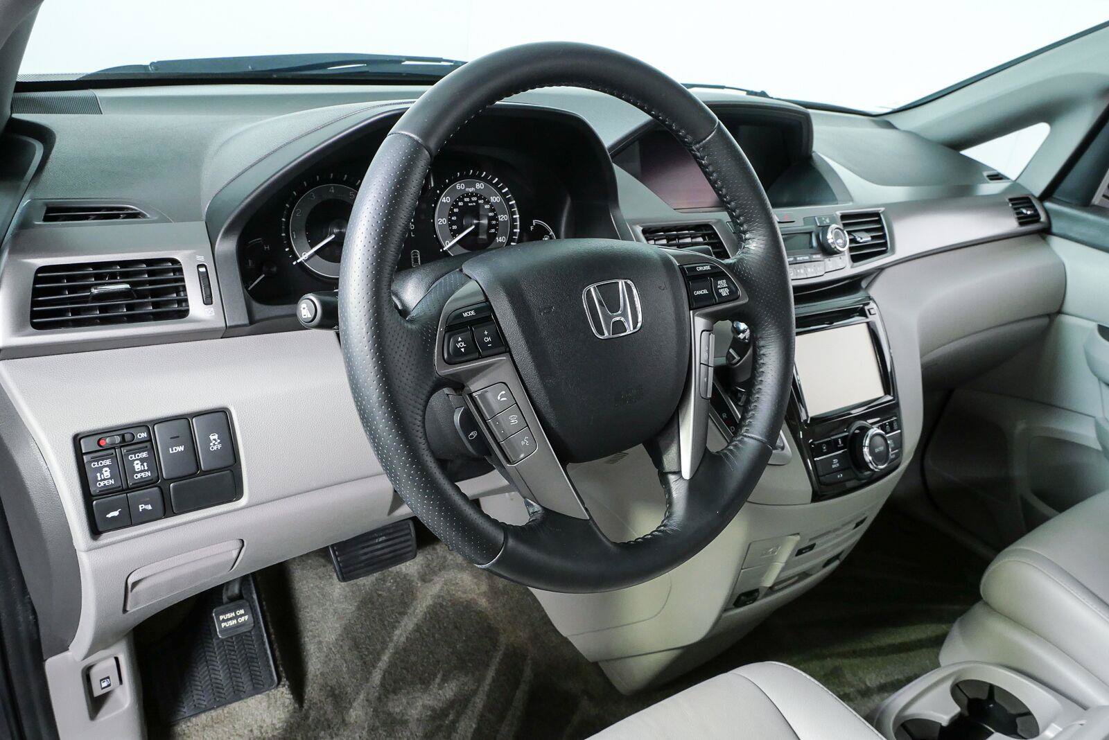 Used 2016 Honda Odyssey Touring image 4