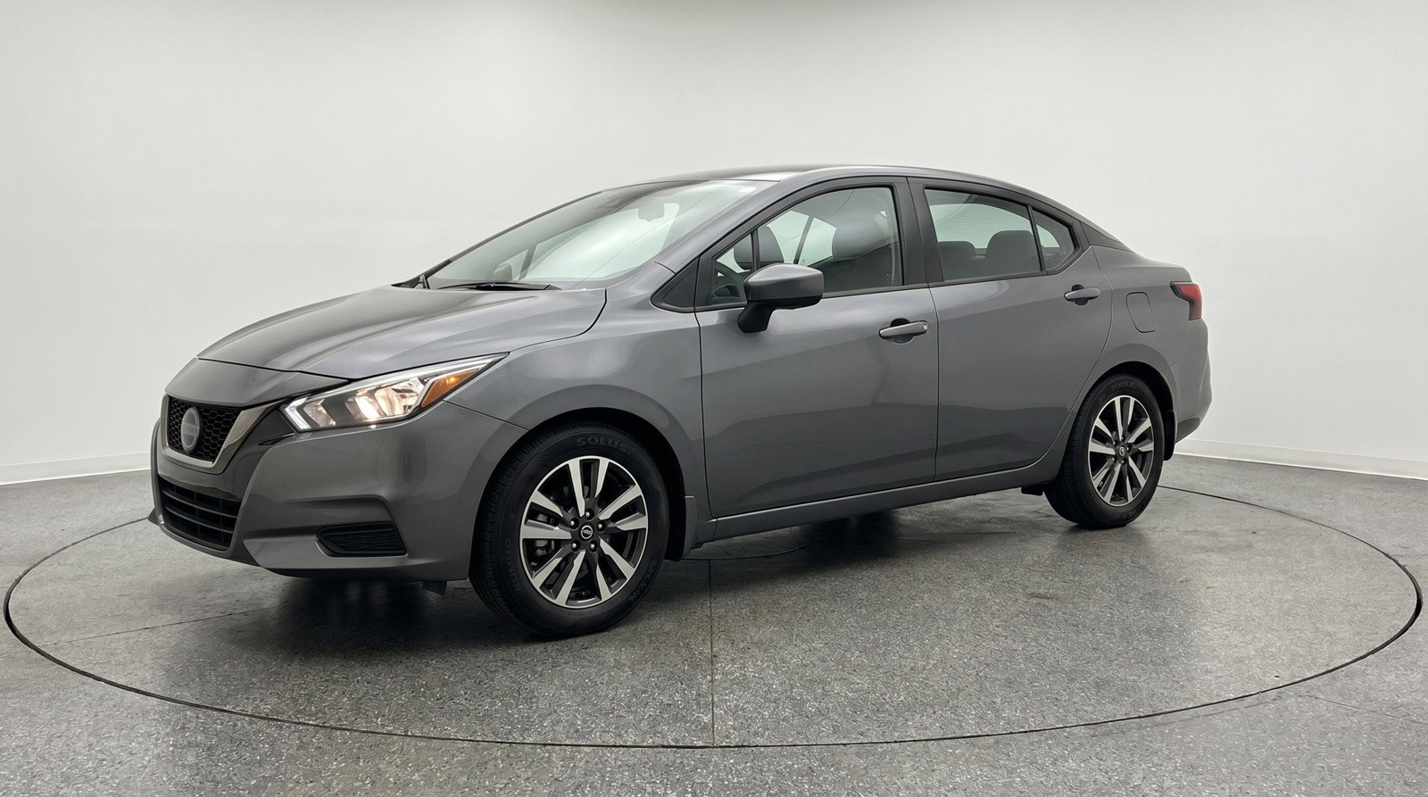 Used 2025 Nissan Versa SV FWD image 3