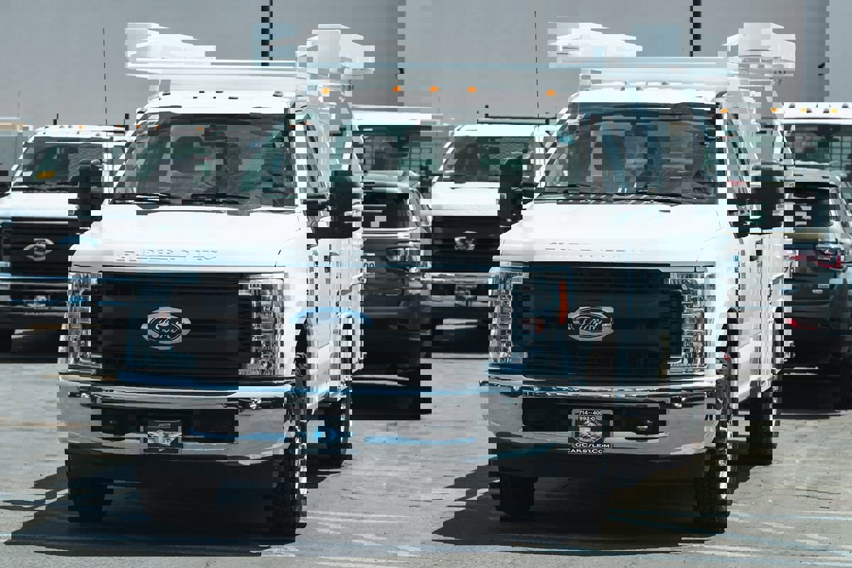 Used 2017 Ford F350 XL w/ Power Equipment Group image 5