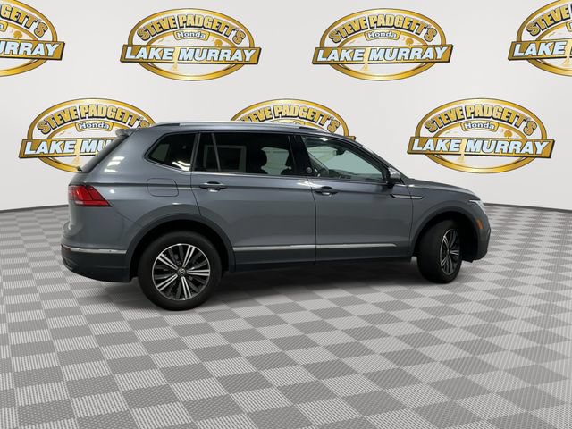 Used 2024 Volkswagen Tiguan SE FWD image 3
