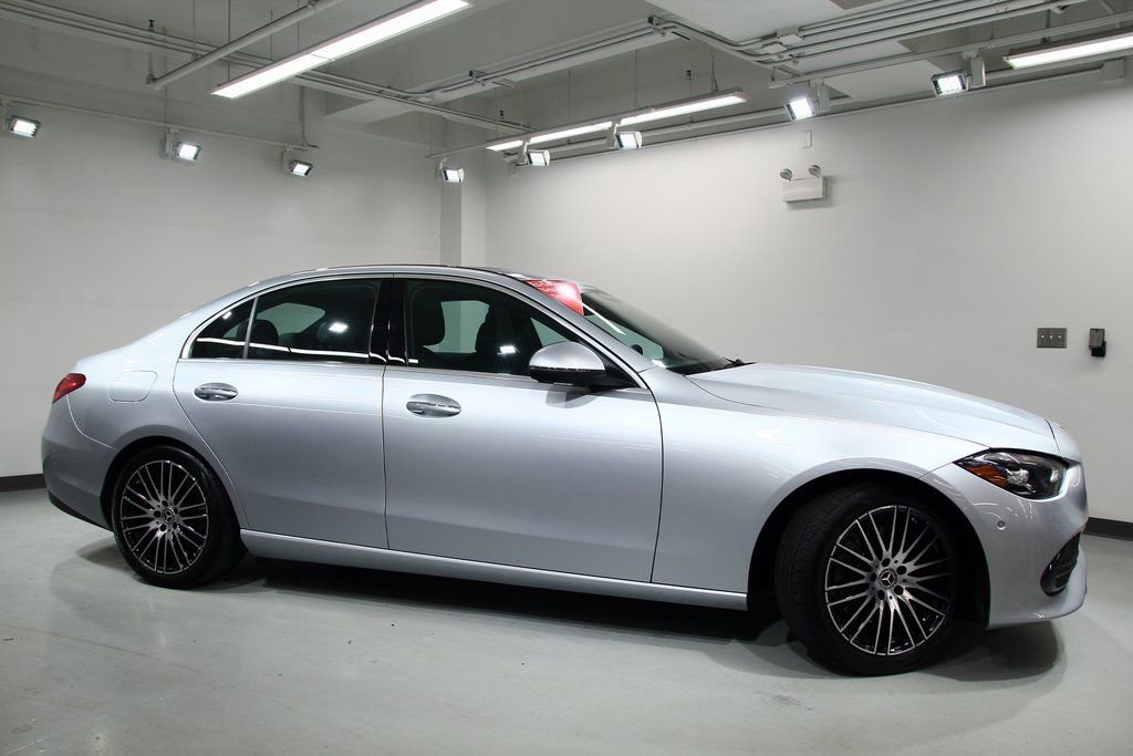 Used 2025 Mercedes-Benz C 300 4MATIC Sedan image 9