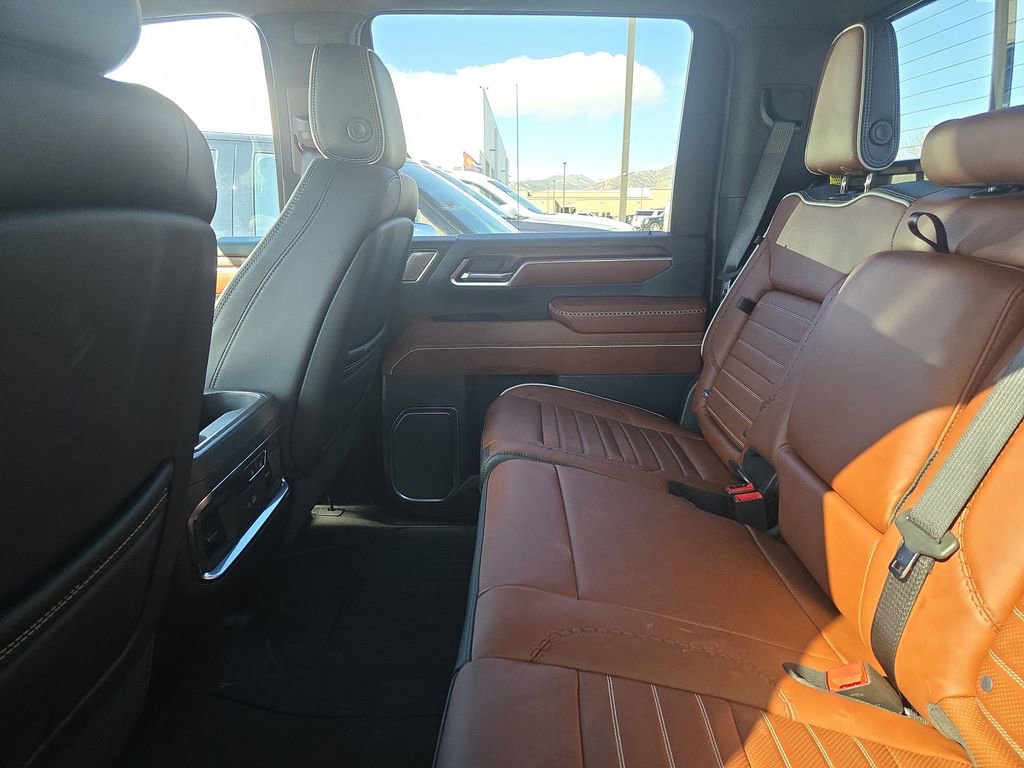 Certified 2025 GMC Sierra 2500 Denali Ultimate w/ Max Trailering Package image 6