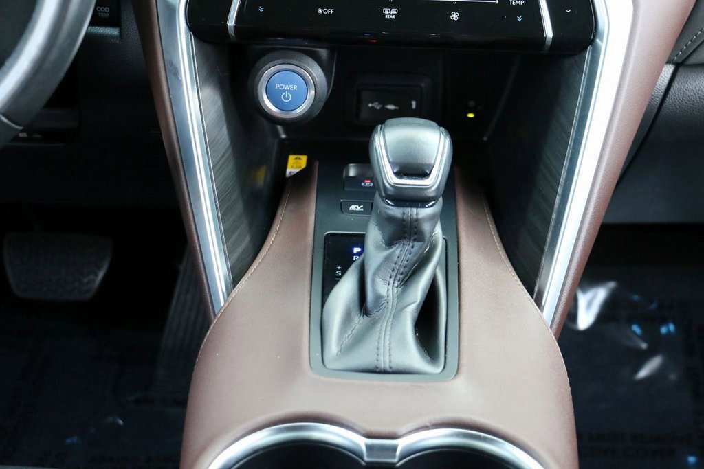 Used 2021 Toyota Venza Limited image 33