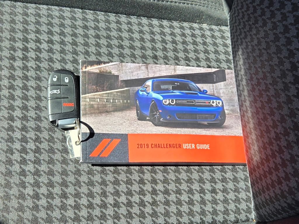 Used 2019 Dodge Challenger SXT RWD image 10