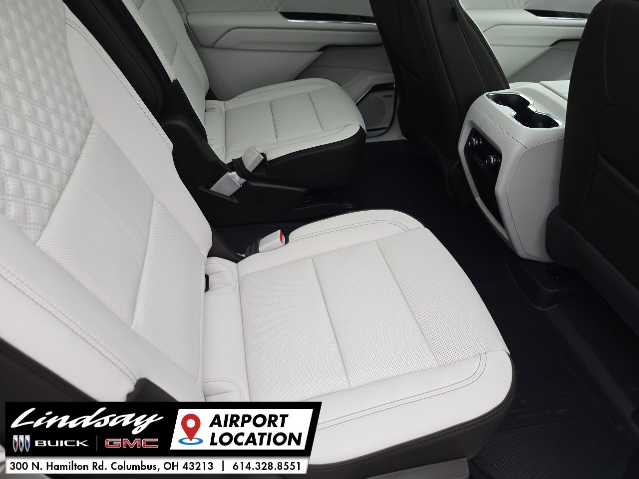 New 2027 GMC Acadia Denali w/ Denali Reserve Package AWD/4WD image 29