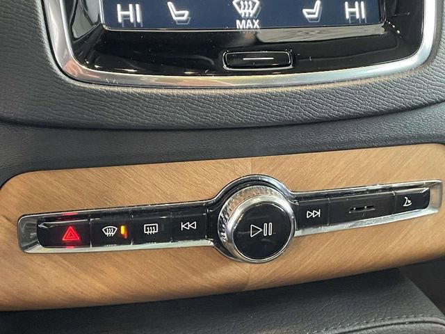 Used 2023 Volvo XC90 B6 Plus w/ Protection Package Premier image 21