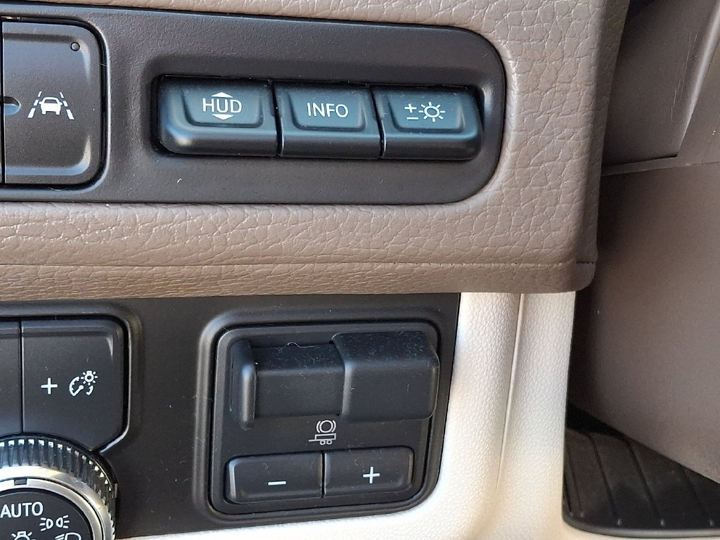 Used 2023 GMC Yukon XL Denali w/ Denali Reserve Package AWD/4WD image 31