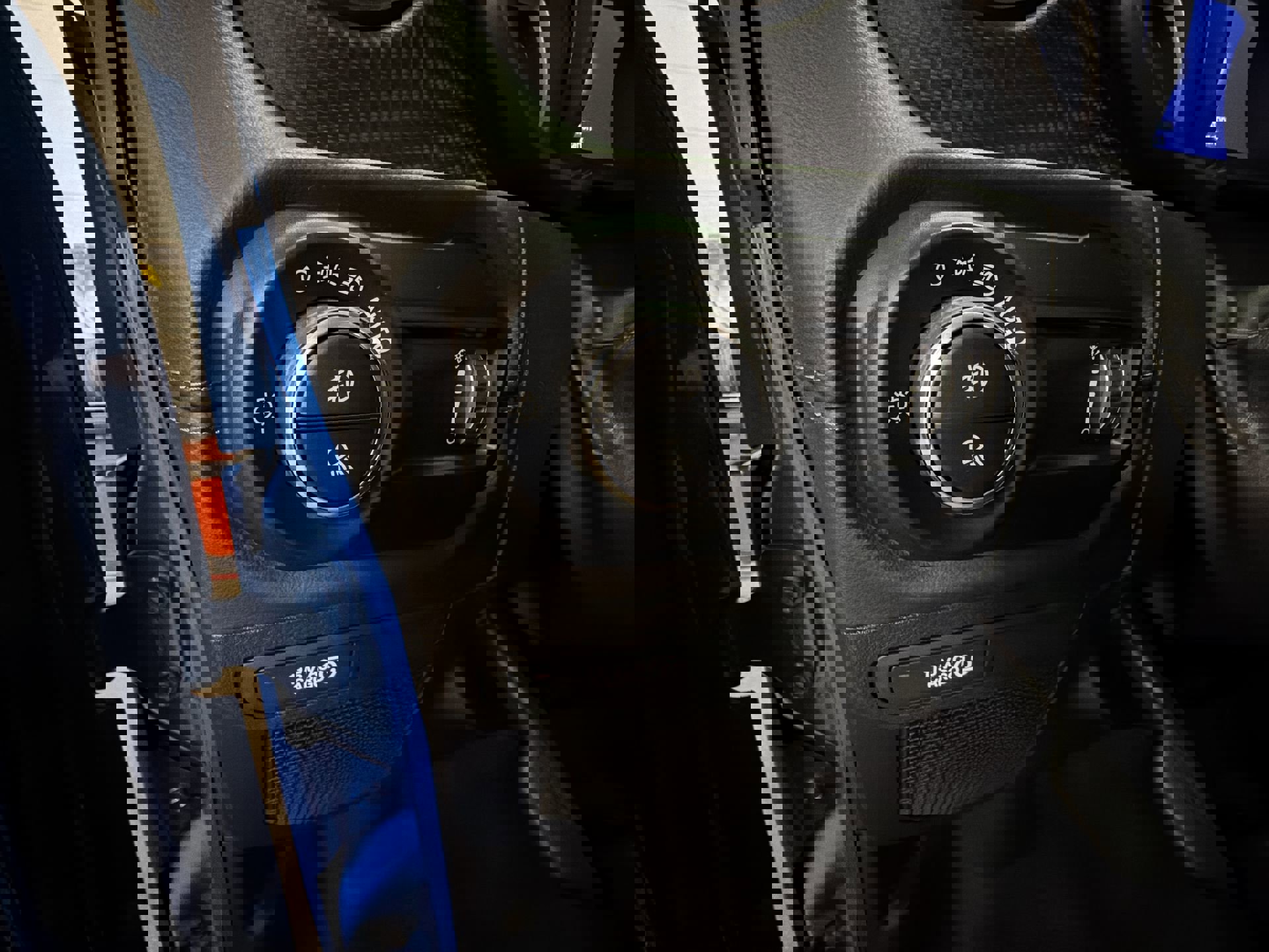 Used 2024 Jeep Gladiator Rubicon w/ Technology Group image 18