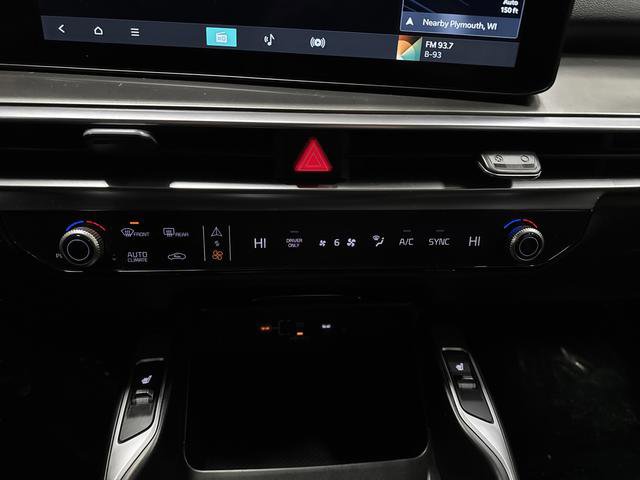 Used 2025 Kia Sorento EX image 19