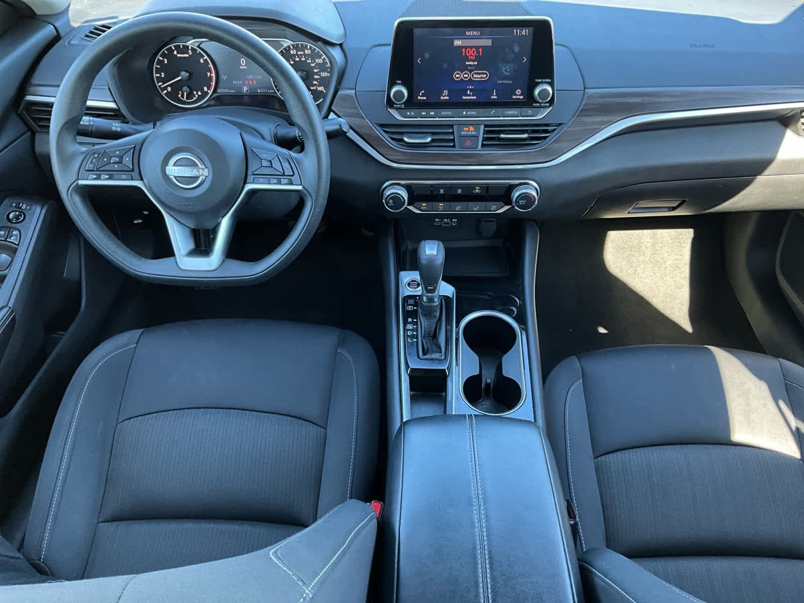Used 2024 Nissan Altima 2.5 SV FWD image 10