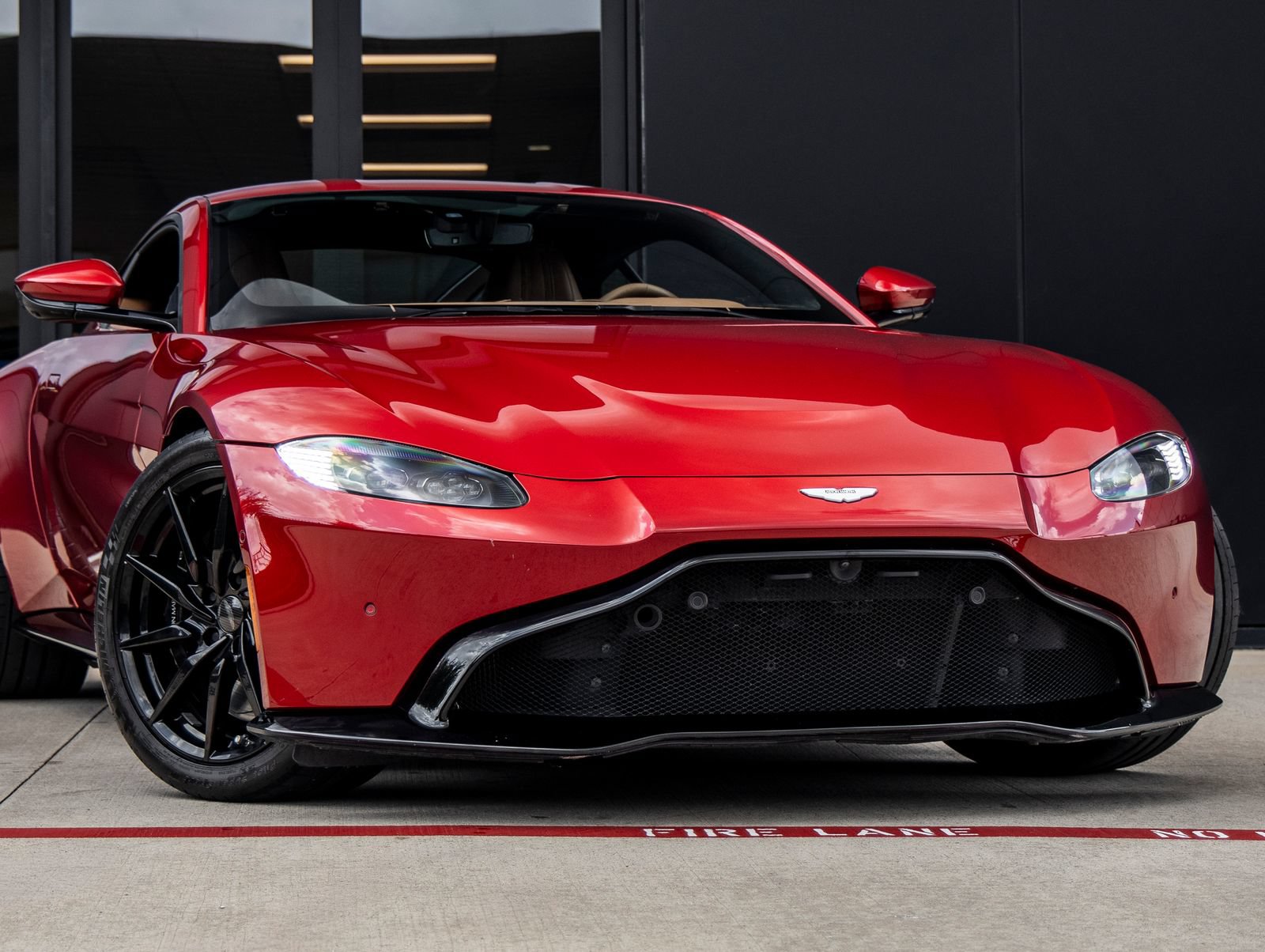 Used 2020 Aston Martin V8 Vantage Coupe RWD image 5