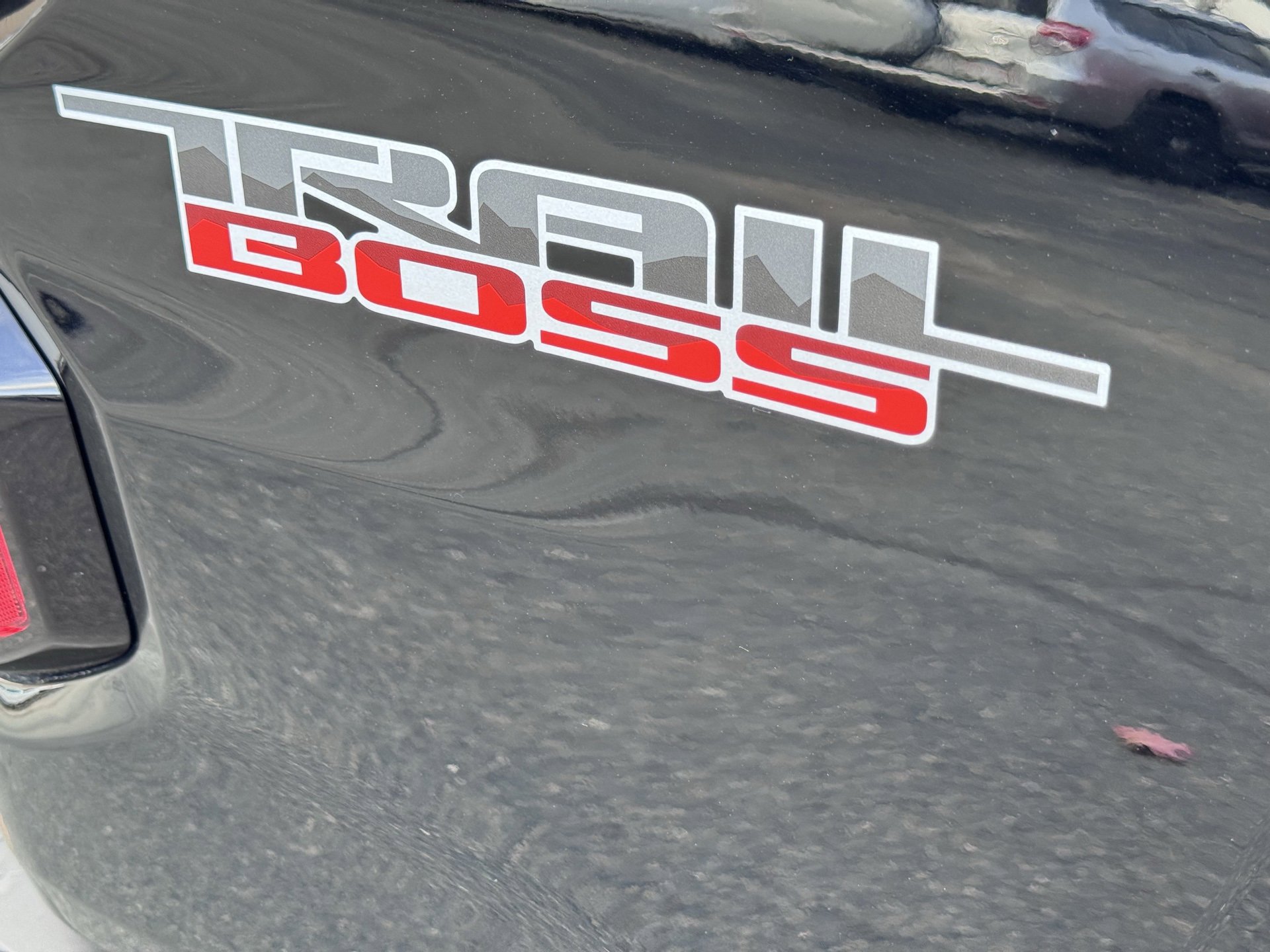 Used 2024 Chevrolet Colorado Trail Boss w/ Advanced Trailering Package image 11