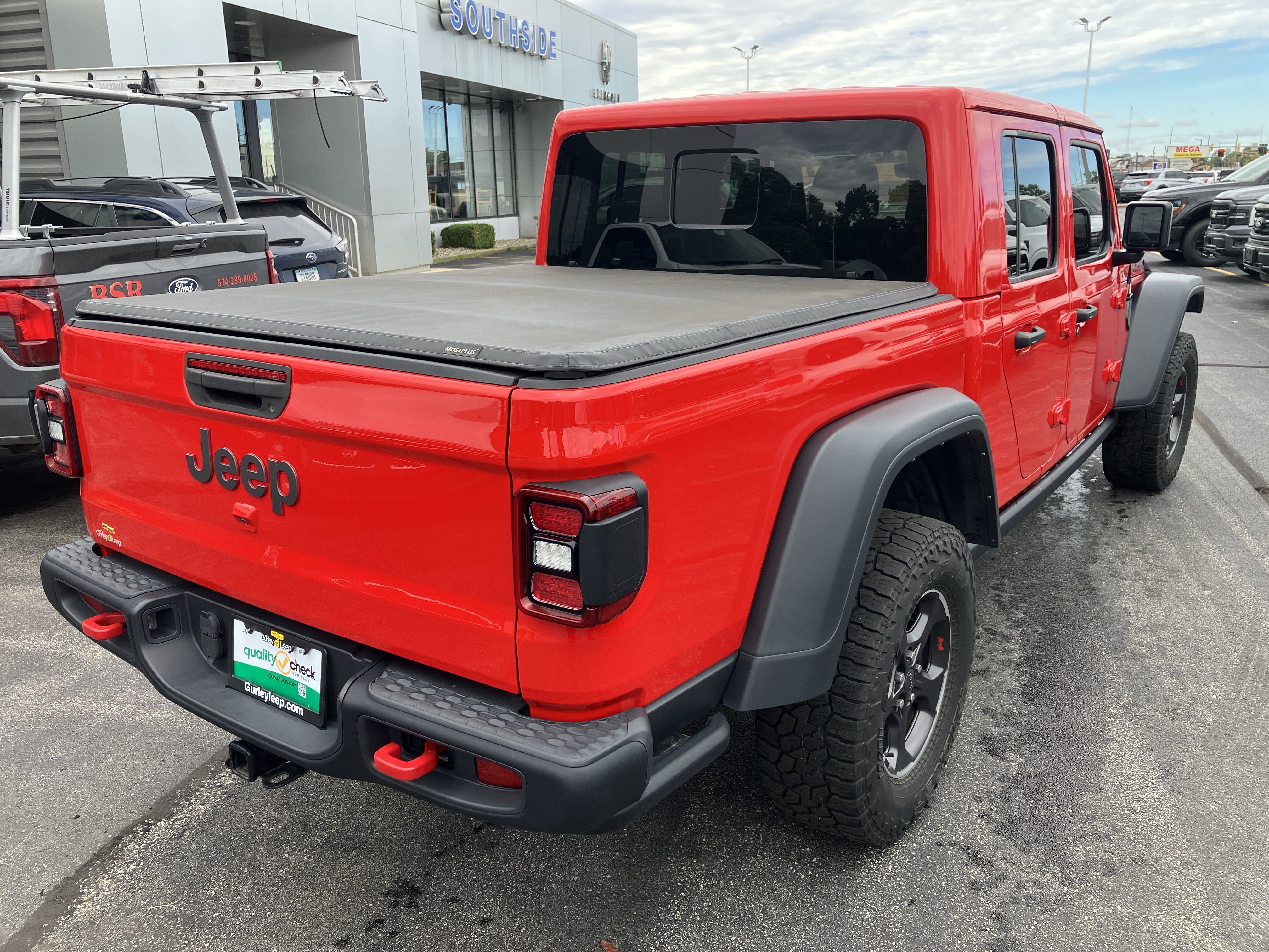 Used 2022 Jeep Gladiator Rubicon w/ LED Lighting Group AWD/4WD image 7