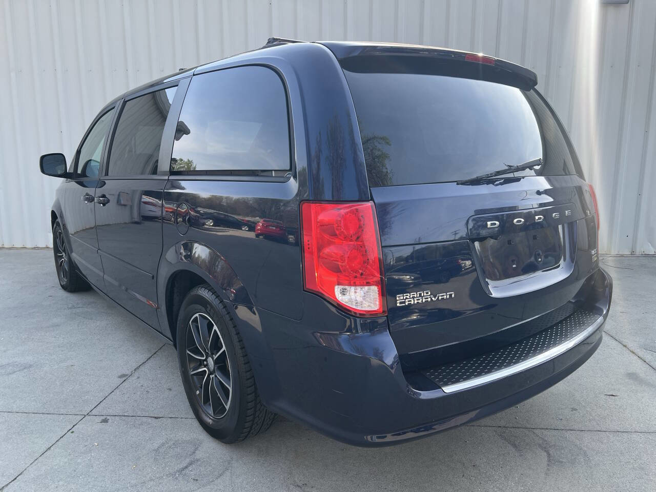 Used 2017 Dodge Grand Caravan GT image 5
