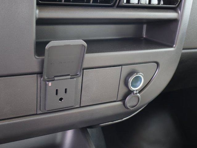 New 2025 GMC Savana 2500 w/ Driver Convenience Package image 33