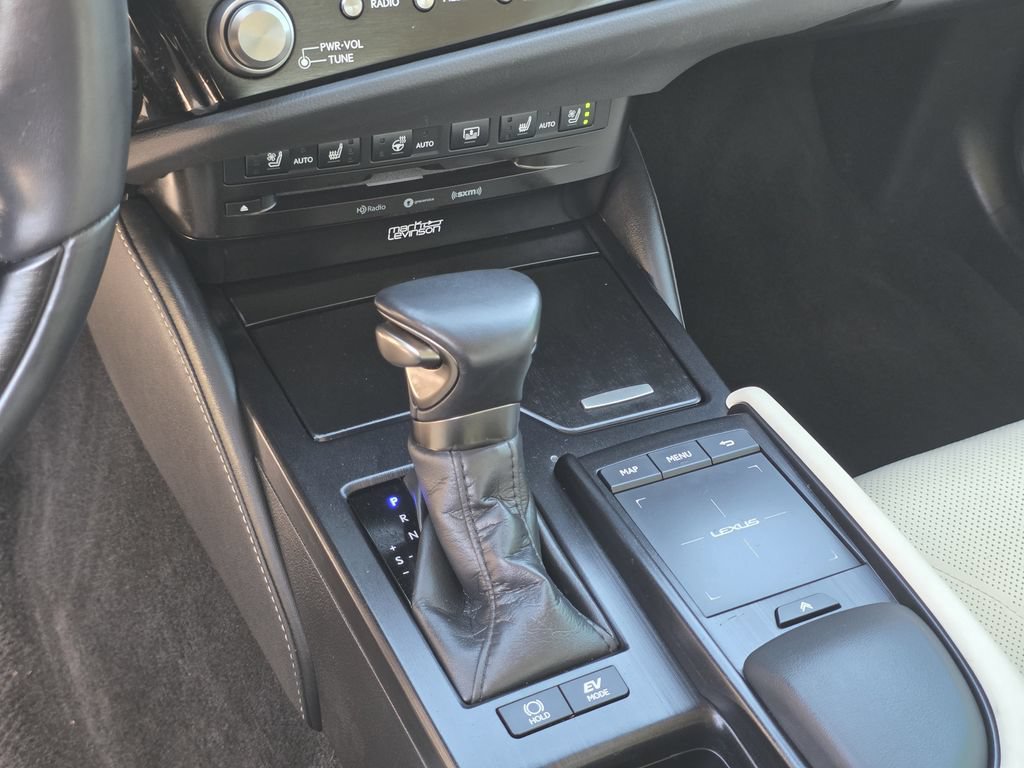 Certified 2022 Lexus ES 300h Ultra Luxury w/ Accessory Package 2 FWD image 27