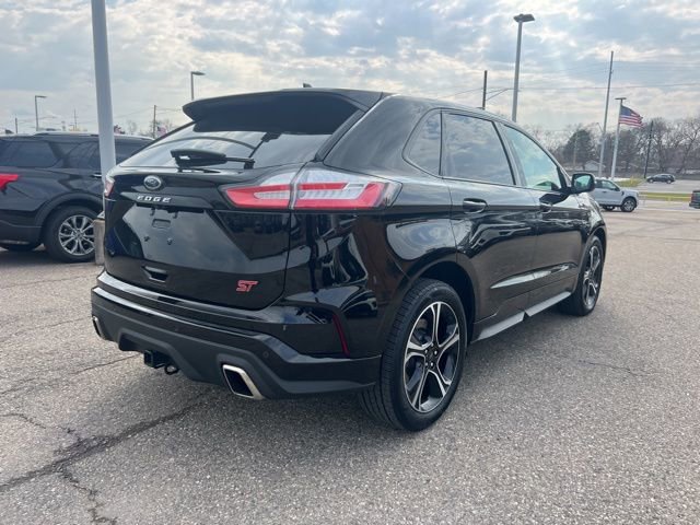 Certified 2023 Ford Edge ST image 4