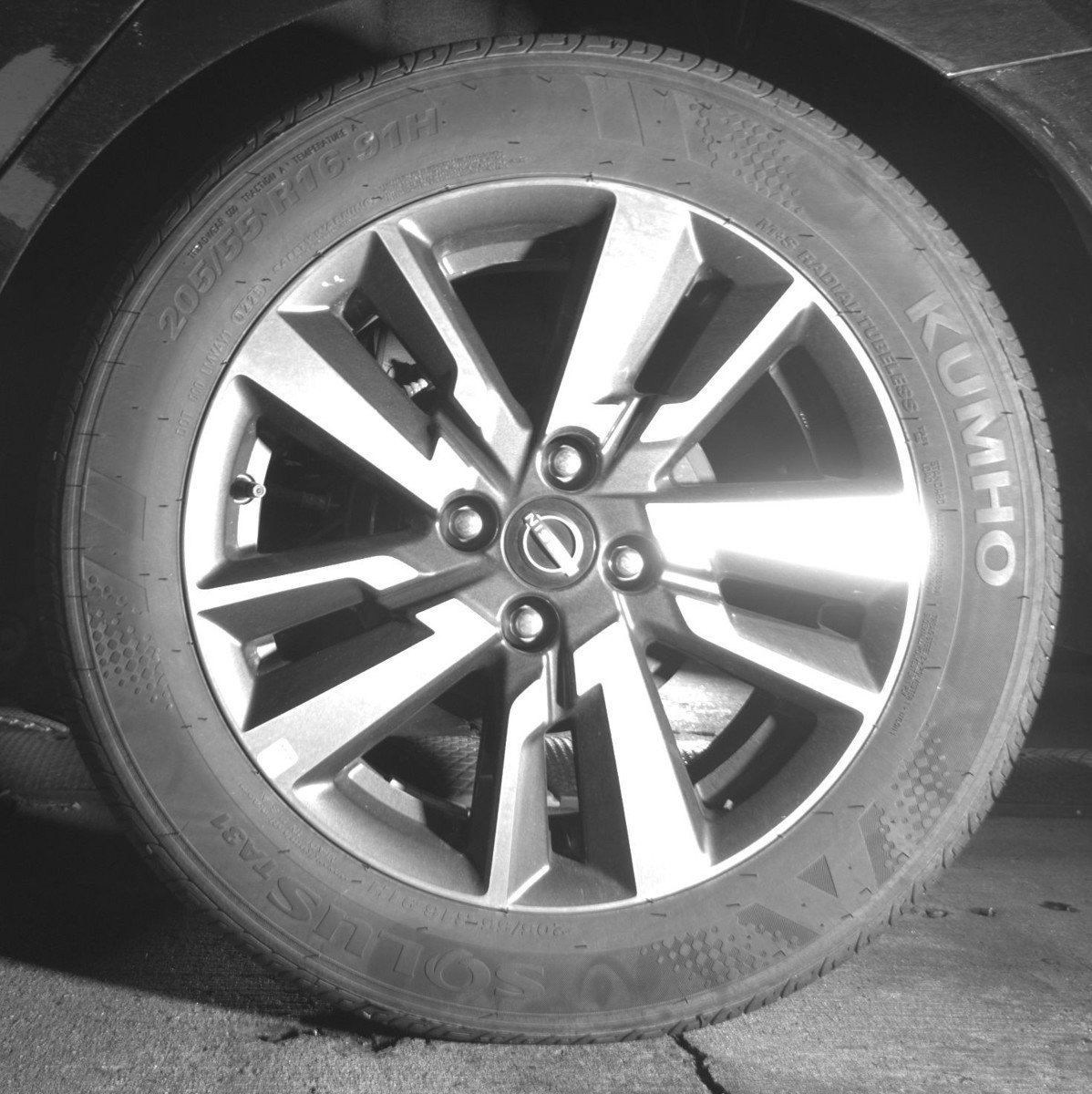 Used 2025 Nissan Versa SV image 14