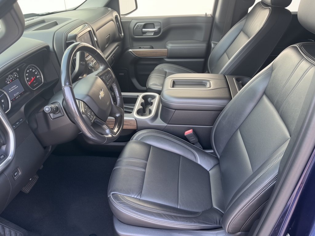 Used 2019 Chevrolet Silverado 1500 High Country w/ Technology Package AWD/4WD image 5