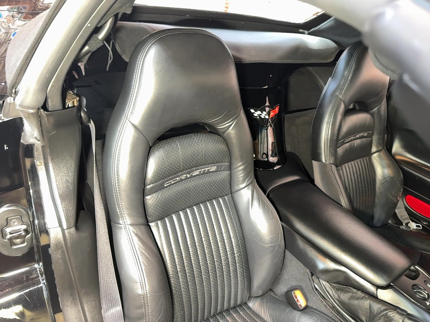 Used 1998 Chevrolet Corvette Convertible w/ Memory Pkg RWD image 73