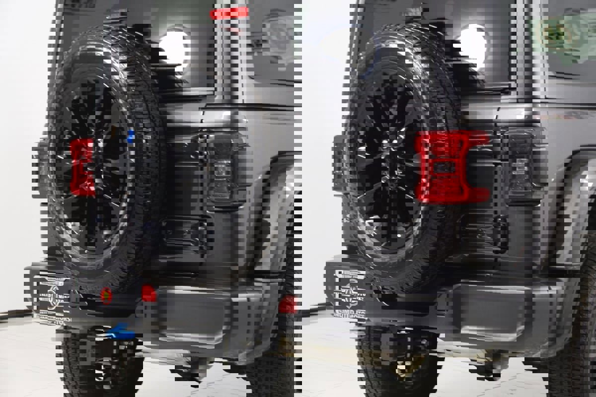 Used 2022 Jeep Wrangler Unlimited Sahara w/ Cold Weather Group image 47