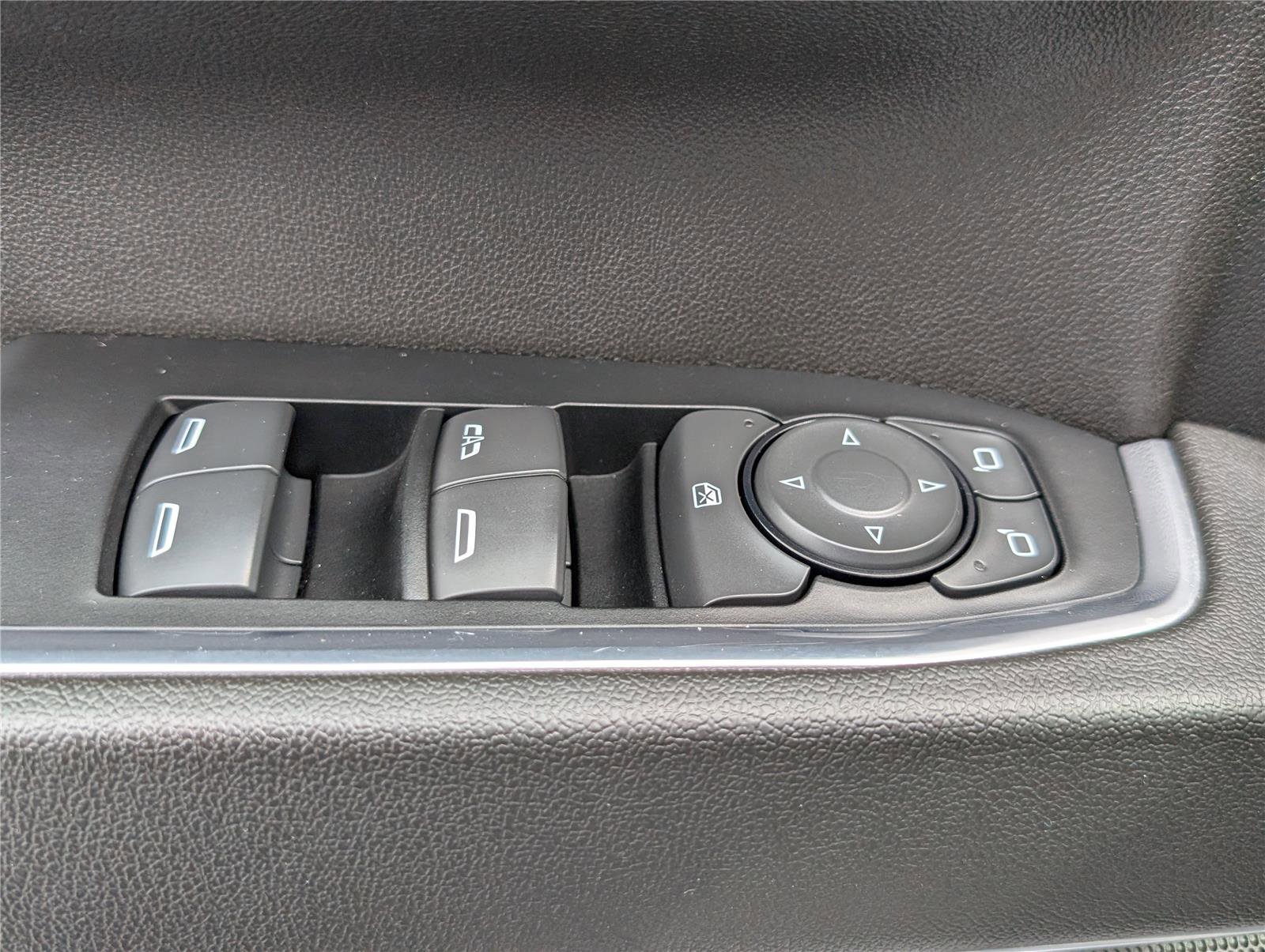 Used 2024 Chevrolet Silverado 2500 LT image 18