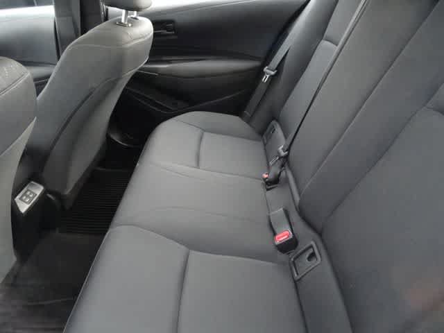 Used 2025 Toyota Corolla LE w/ LE Premium Package FWD image 9