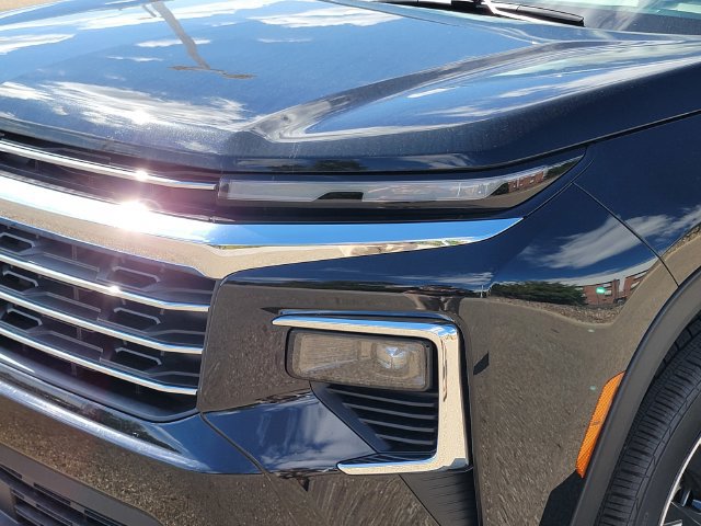 New 2026 Chevrolet Traverse LT w/ Sun and Wheel Package AWD/4WD image 10